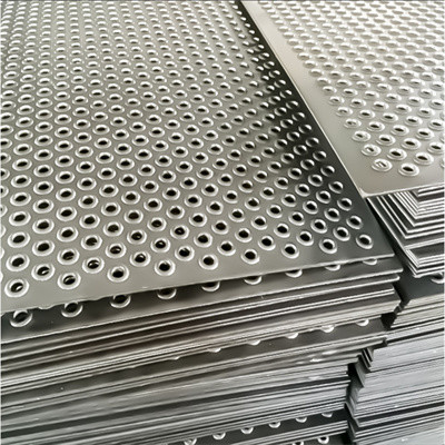 Metal de aço inoxidável Mesh Sheet da folha perfurada de alumínio da distância 6mm do diâmetro 3mm