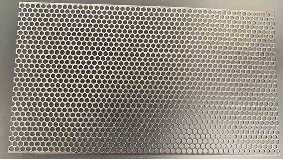 0.8 mm Espessura Painel Perforado de Alumínio / Folha Perforada de Alumínio para Construção