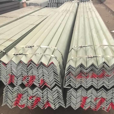 Aço de ângulo galvanizado mergulhado a quente / barra de ângulo ASTM A36 Largura 30/40/50mm
