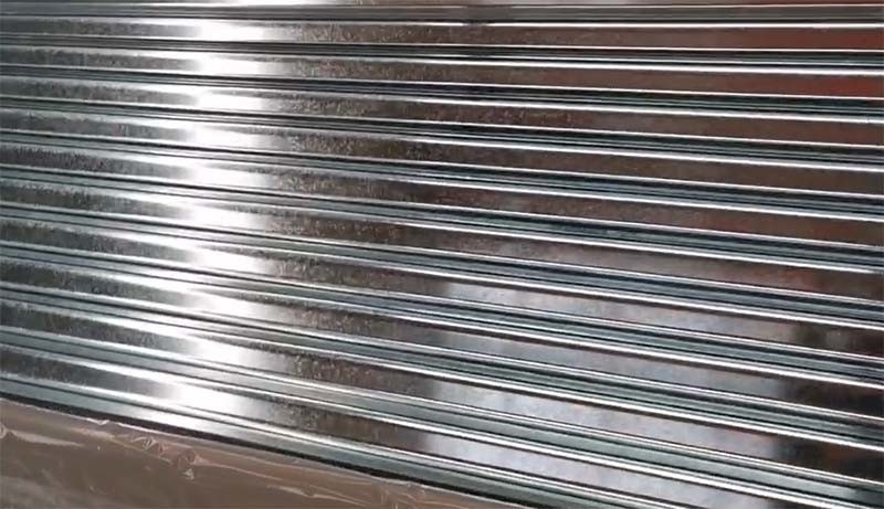 Dx51d GI Chapa de aço ondulado revestida de zinco Chapa de telhado ondulado galvanizado